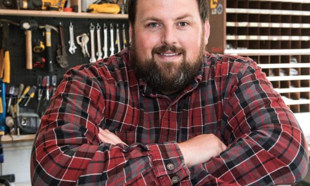 Austin Saunders Went From Shaping Surfboards to Crafting Pens